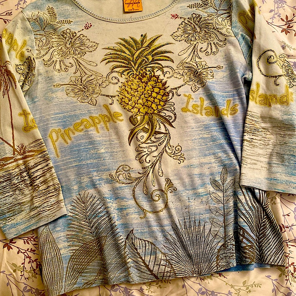 Katrina Marie tshirt it has a little bling, 3/4 sleeve. Real beachy vibes